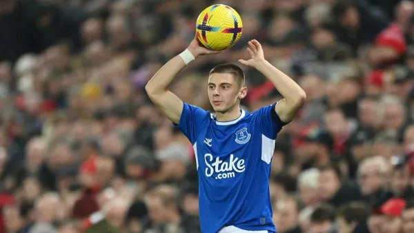 Футбольний клуб українця може отримати нового титульного спонсора, але лише після відходу букмекера